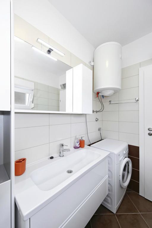 Apartments Matkovic Свети свети Филип и Яков Екстериор снимка