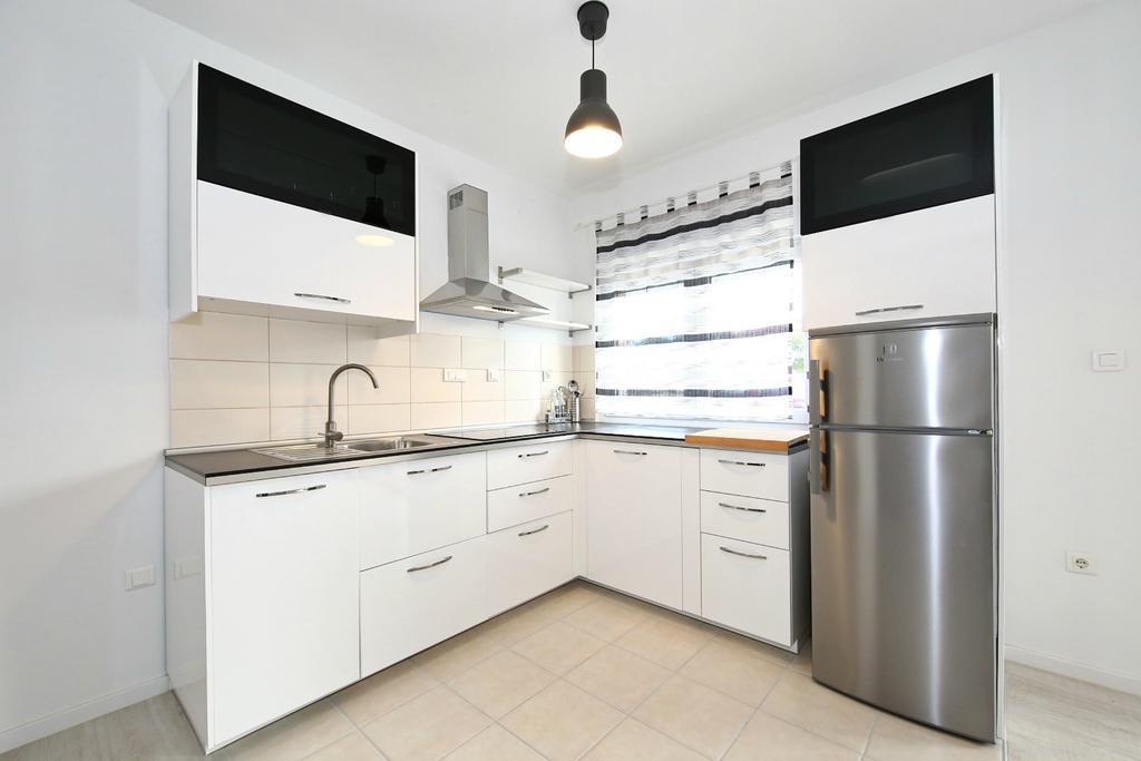 Apartments Matkovic Свети свети Филип и Яков Екстериор снимка