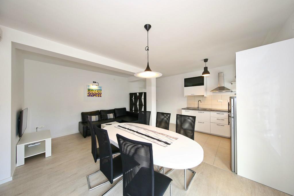 Apartments Matkovic Свети свети Филип и Яков Екстериор снимка