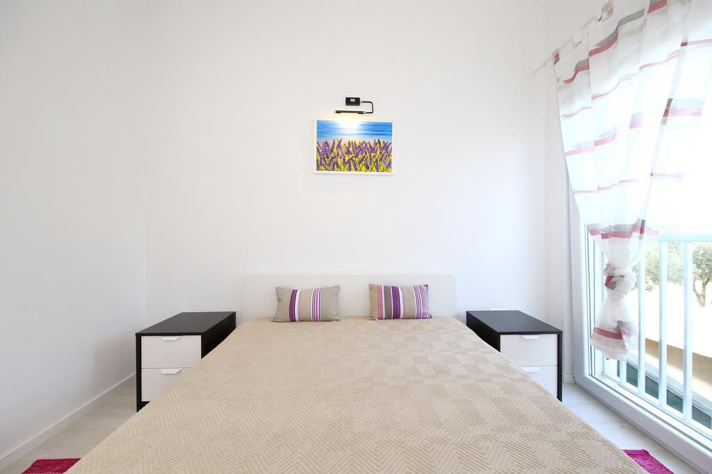 Apartments Matkovic Свети свети Филип и Яков Екстериор снимка