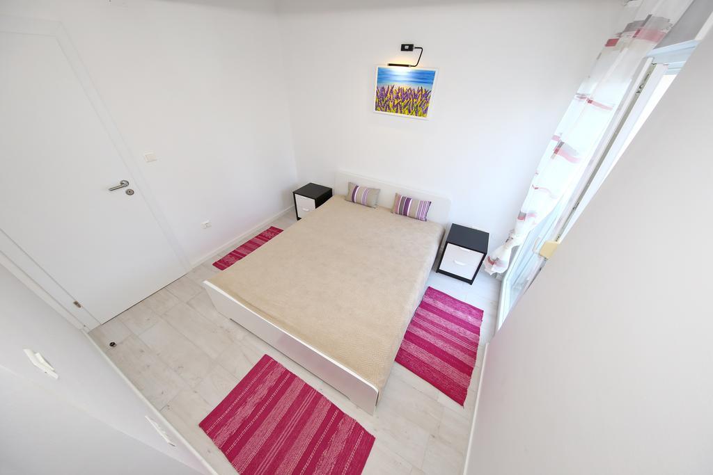 Apartments Matkovic Свети свети Филип и Яков Екстериор снимка