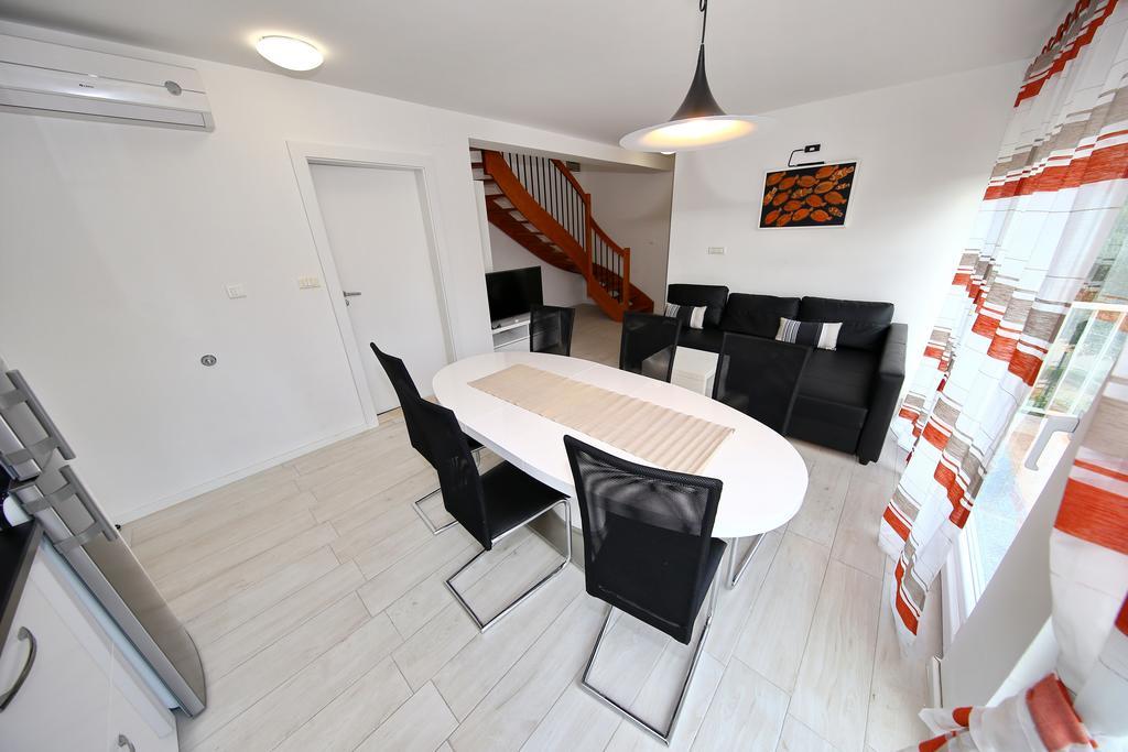 Apartments Matkovic Свети свети Филип и Яков Екстериор снимка